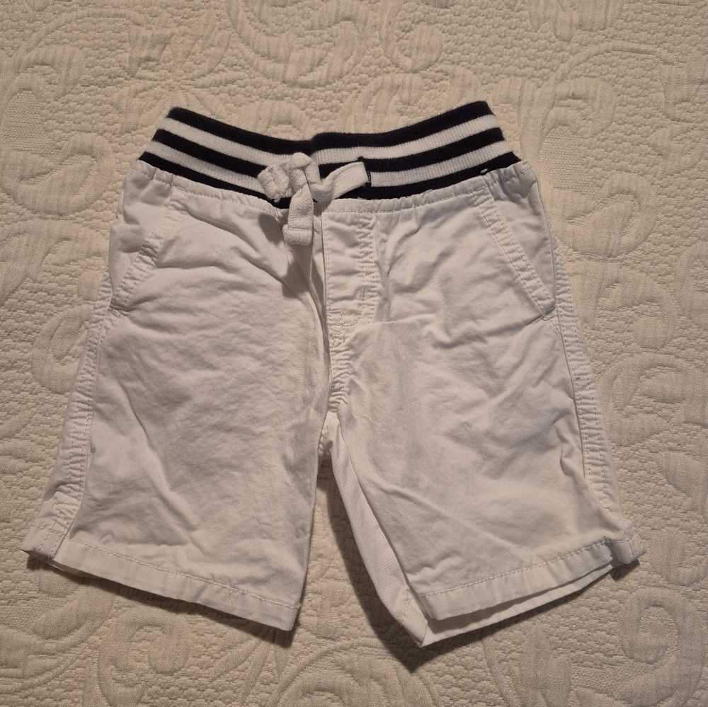 Gymboree boys size 2T white soft waisted 4 pocket shorts, VGUC
